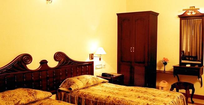 Alleppey Prince Hotel Alappuzha Ngoại thất bức ảnh
