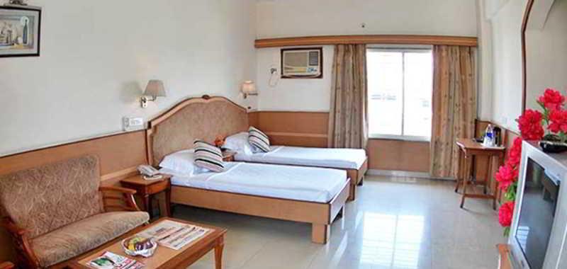 Alleppey Prince Hotel Alappuzha Ngoại thất bức ảnh